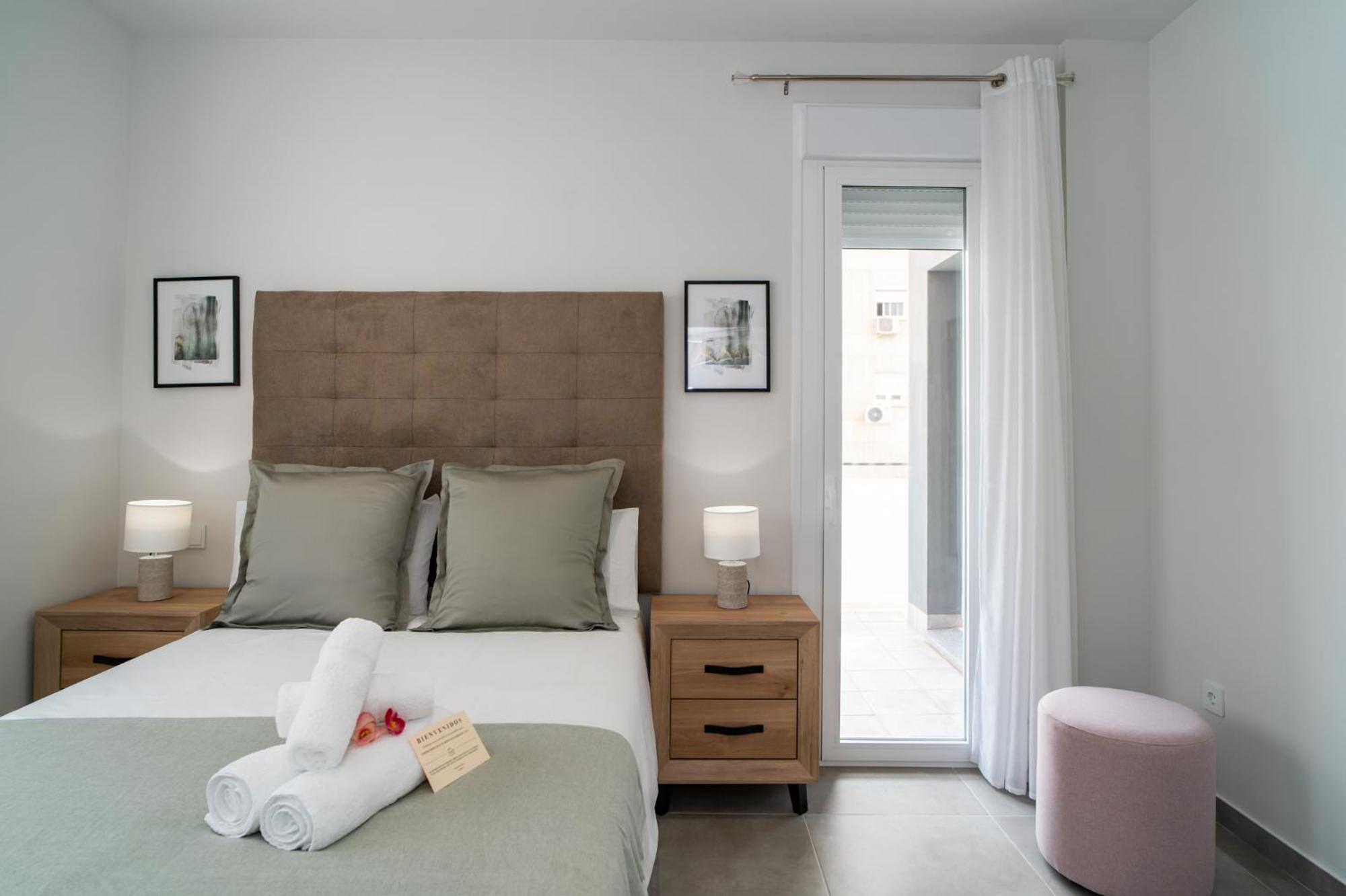Apartamento AAC Málaga - Con luz propia, amplio y nuevo! Habitación foto