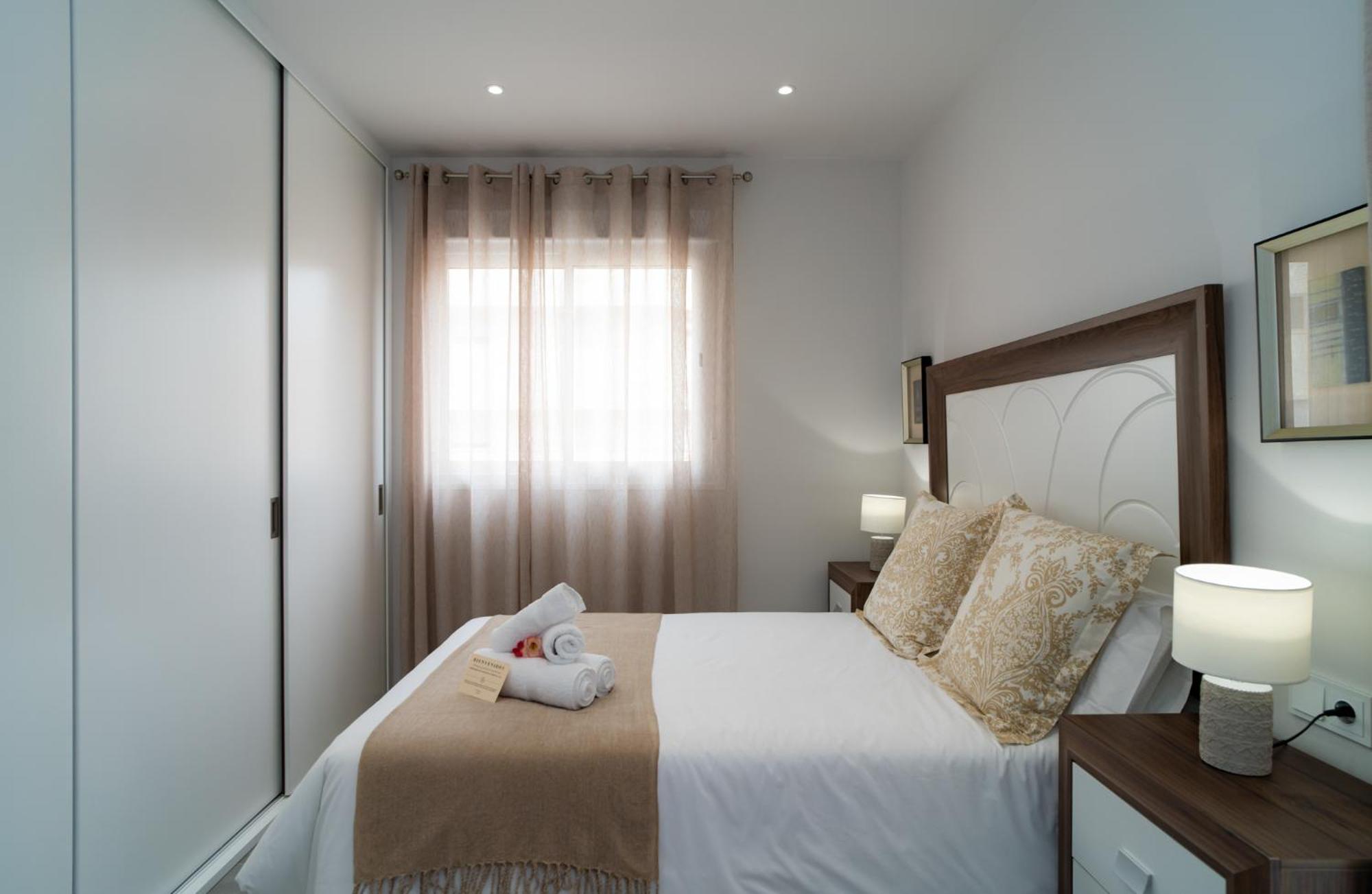 Apartamento AAC Málaga - Con luz propia, amplio y nuevo! Habitación foto